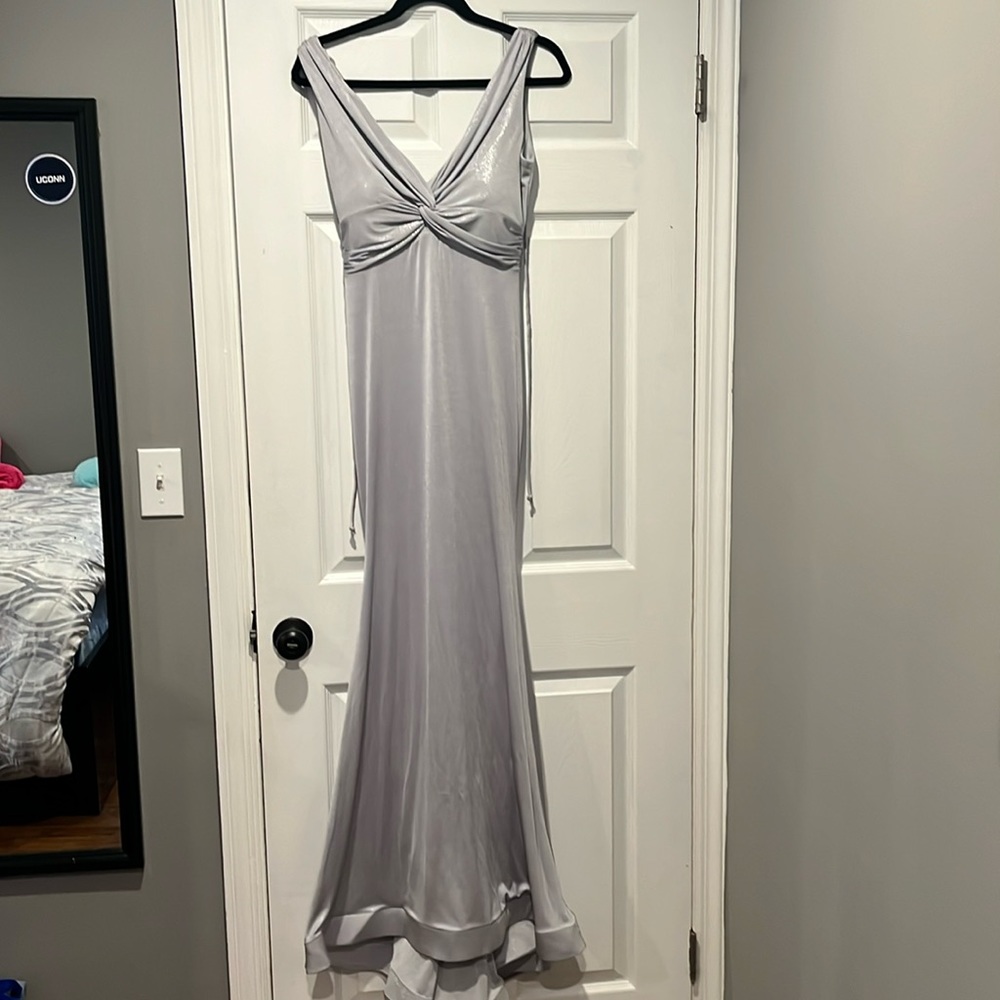 Brand: Jump, Color: Silver, Size: 1/2. Never been worn